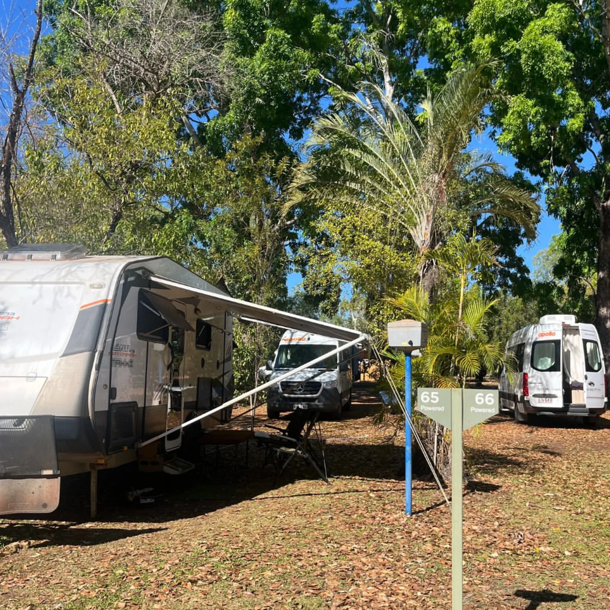 caravans parked at kakadu campsite